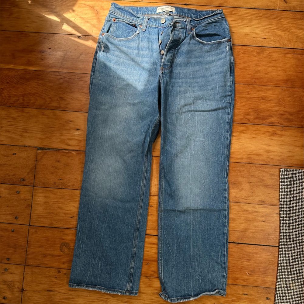 Abercrombie & Fitch Cure Love Jeans - Picture 2 of 5